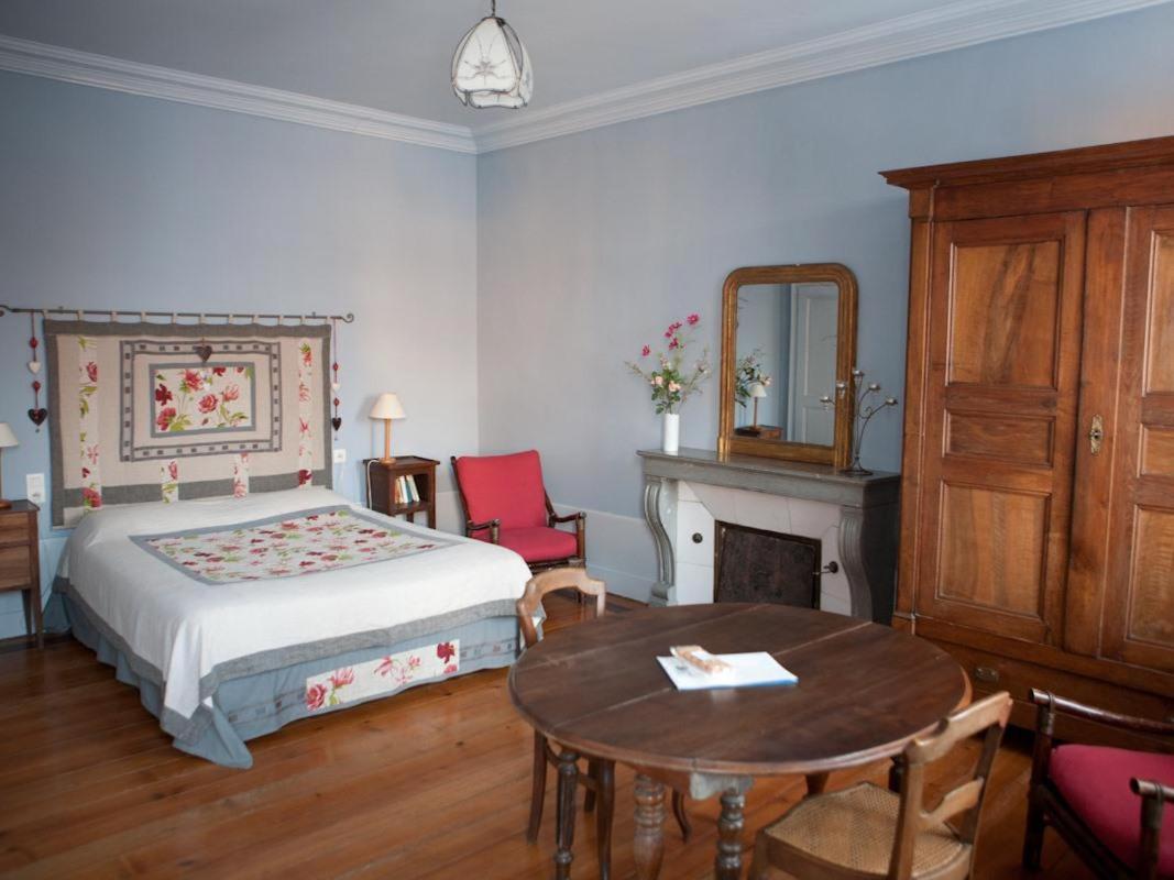Le Relais Du Passe-Heures Cenans Esterno foto